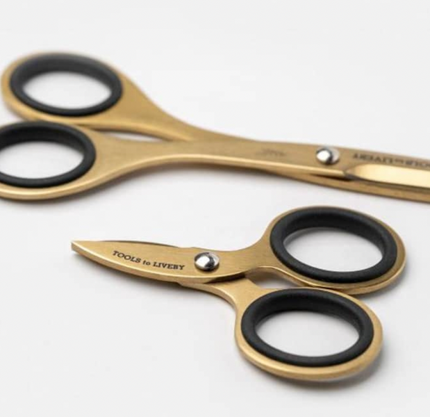 Tools to Liveby Saks No. 04, Sort