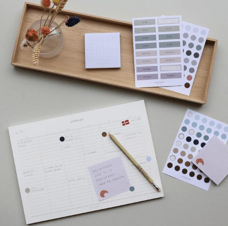 Kartotek Ukesplanlegger A4 med linjer